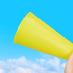 スピーチで遠くまで届く豊かな声は聴衆を超える距離を意識することから