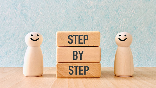 スピーチの上達には一つひとつのパーツを丁寧に見直す工夫が必要 トップ画像